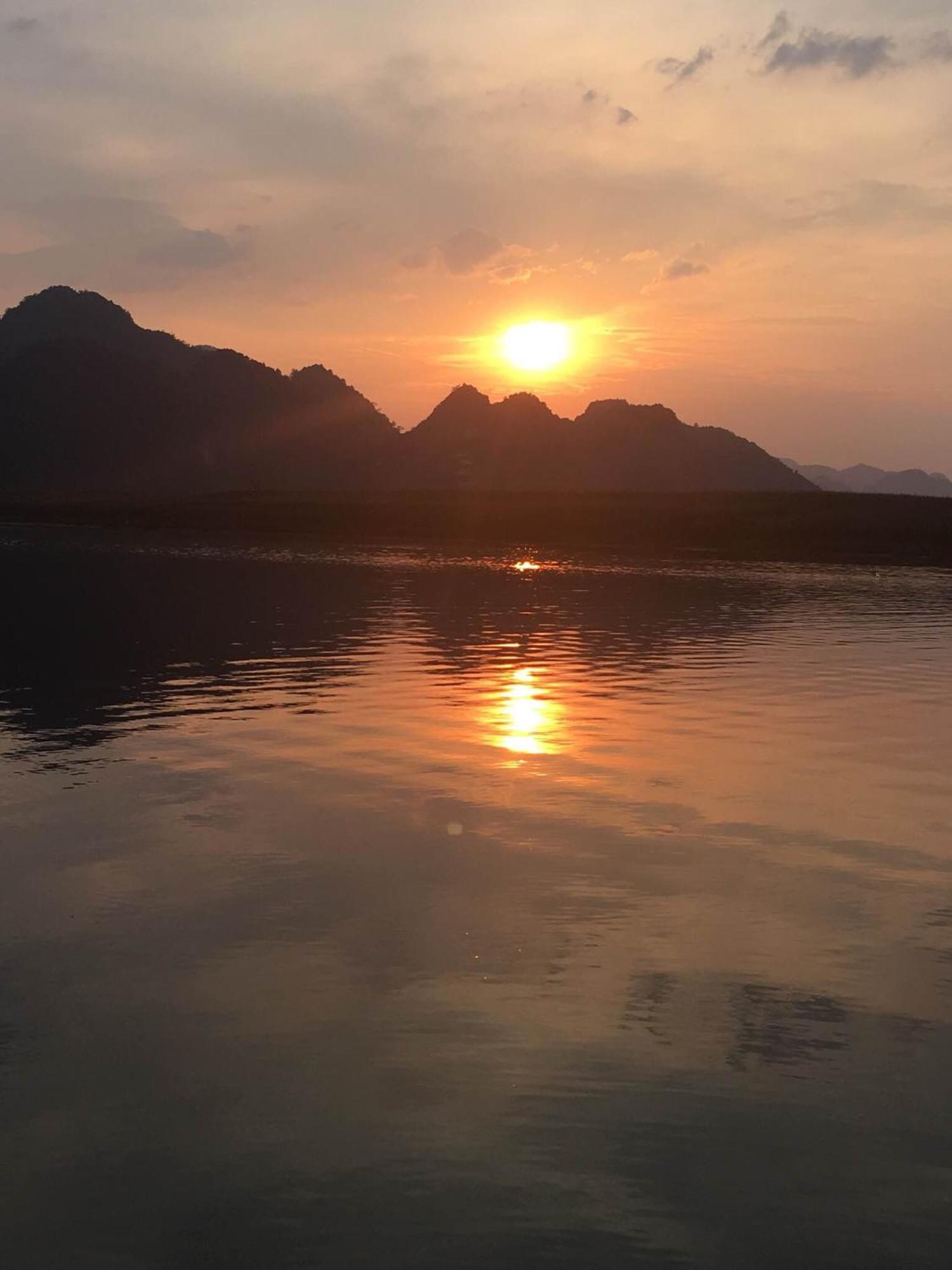 Thien Phu Hostel Фонгня Экстерьер фото