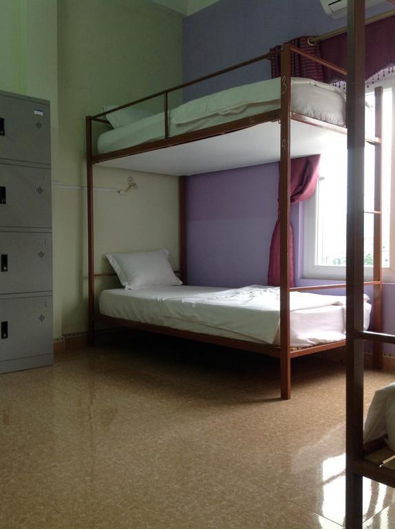 Thien Phu Hostel Фонгня Экстерьер фото
