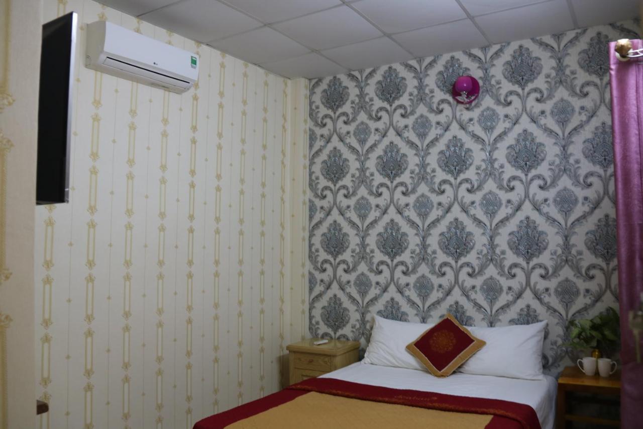 Thien Phu Hostel Фонгня Экстерьер фото